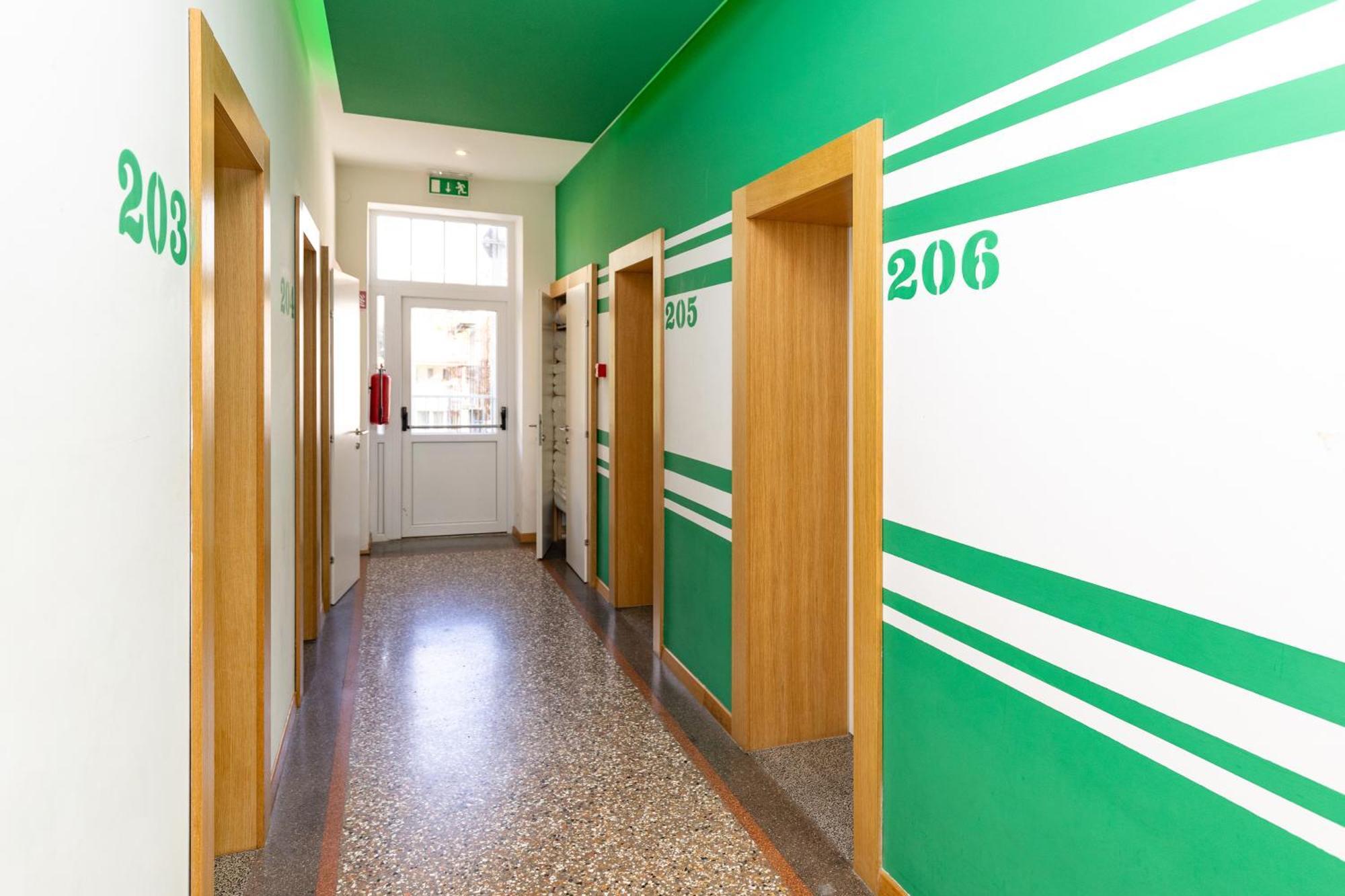 Hostel Link Lovran Ngoại thất bức ảnh