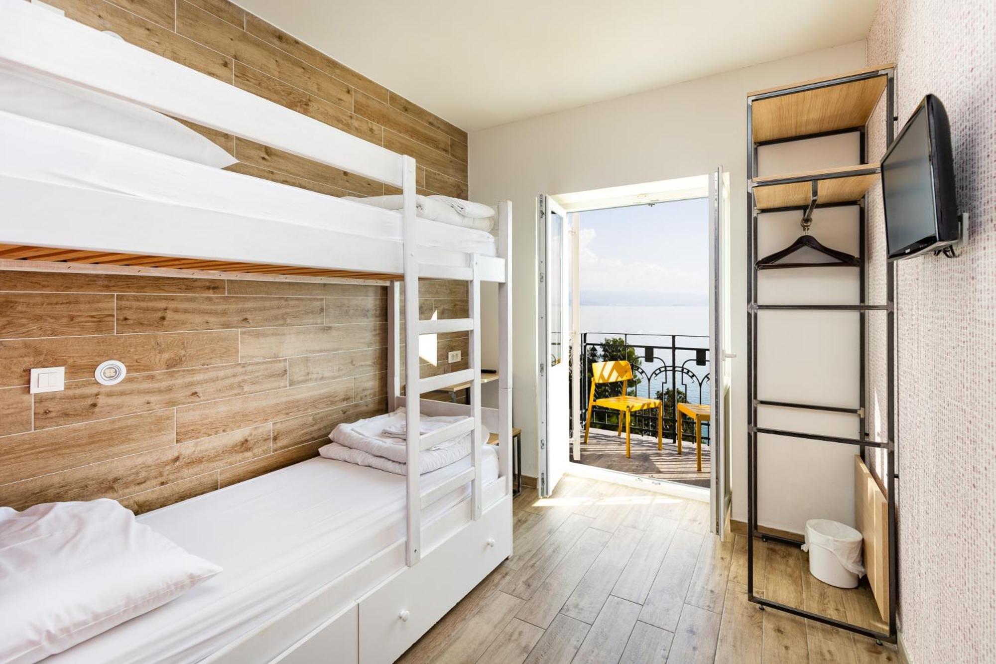 Hostel Link Lovran Ngoại thất bức ảnh