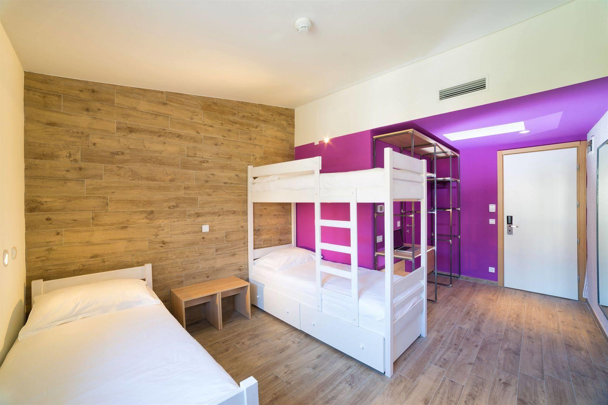 Hostel Link Lovran Ngoại thất bức ảnh